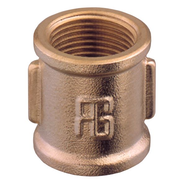 Guidi muffe i bronze, set fra siden, anvendt til bådinstallationen.