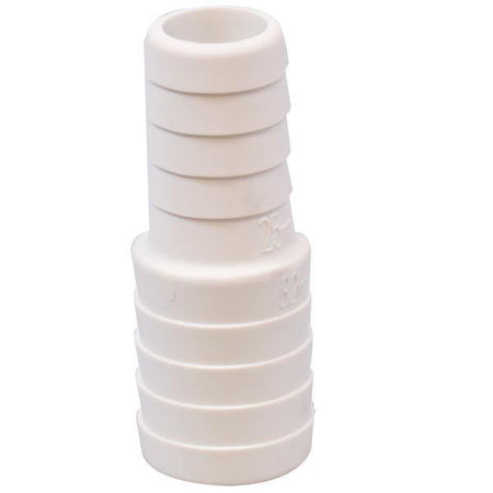 Trudesign slangeadapter i hvid plast, set fra siden, til bådudstyr