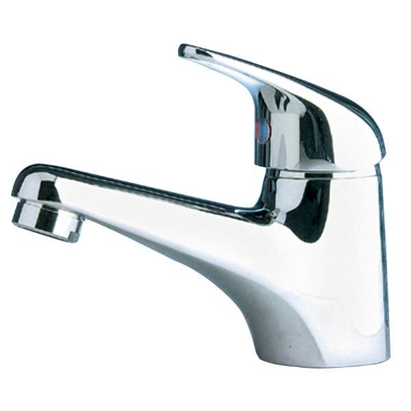 Barka blandingsbatteri mm6000 med brusehoved i rustfrit stål, mounted on a boat sink.