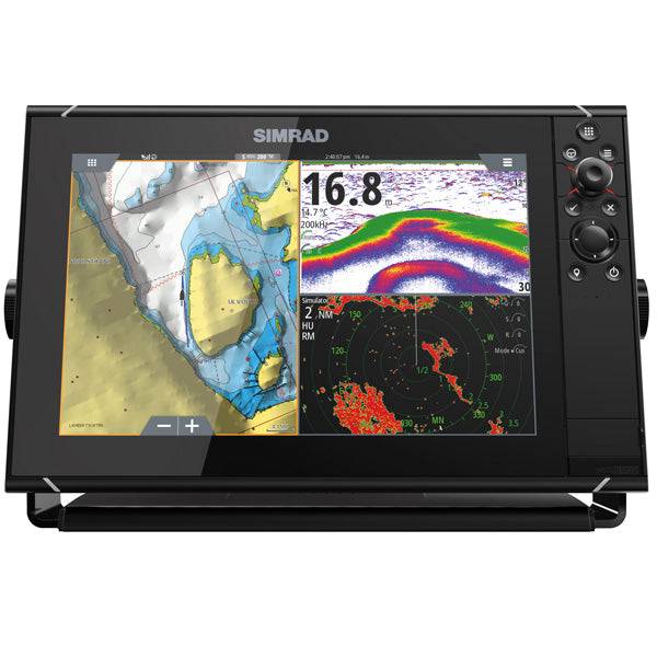 Simrad NSS EVO3S 9" kombiinstrument set forfra med klar skærm