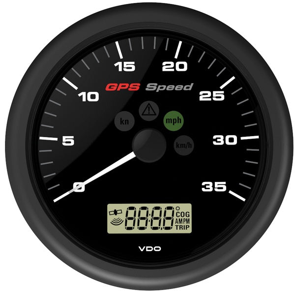 Vdo GPS speedmåler med LCD-display monteret på en bådkonsol