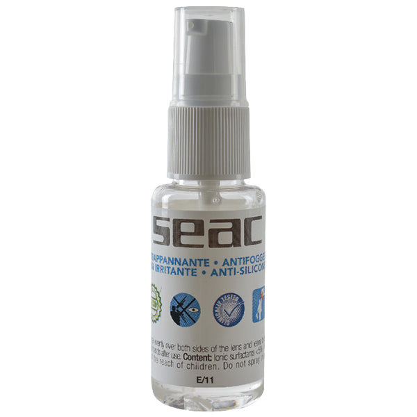 Seac Anti dug Bio gel i 30 ml flaske, placeret på en båd.