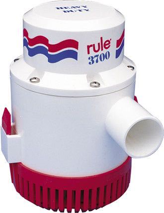 Rule 3700 gph dykpumpe set fra siden, klar til montering på båd