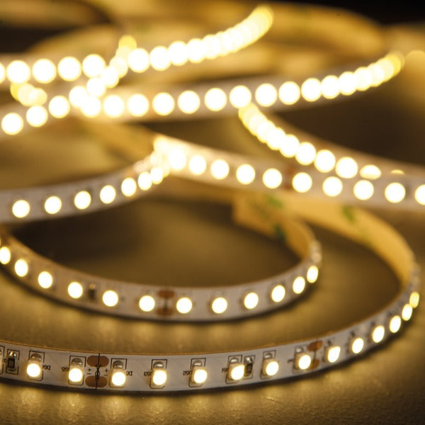 Nautecled nano strip lampe på en båd, varm hvid belysning ved 2700K