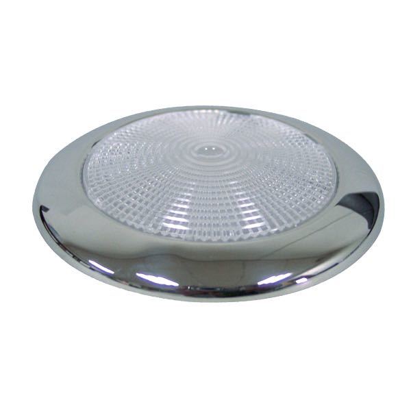 SeaTec LED lampe RF Ø132mm monteret i loftet på en båd