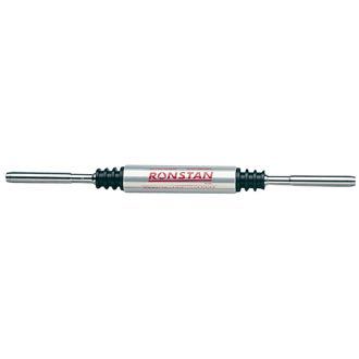 Ronstan, SeaTec isolator med 8 mm terminal, præsenteret på en båd