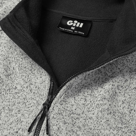 Sidesyn af Gill fleece jakke, fremhæver materialet