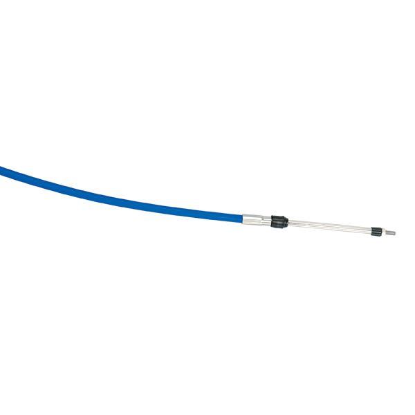 Ultraflex kontrolkabel på en båd med fokus på tilslutningen
