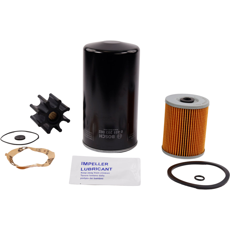 SeaTec Yanmar Servicekit 8 med olie- og brændstoffilter sorteret på en hvid baggrund