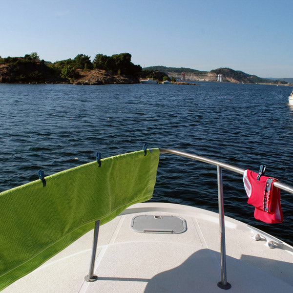 1852 klemme monteret på en båd, der viser funktionalitet.