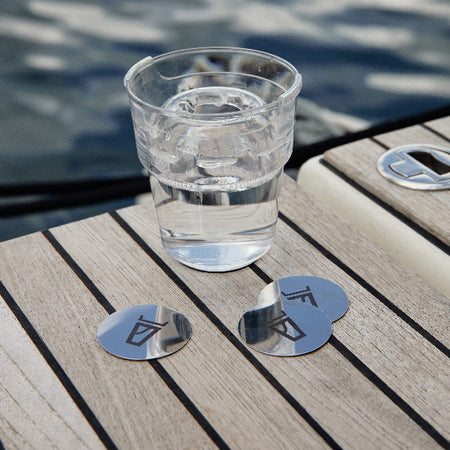 Forskellige drinks i Drinksaver drikkeglas med låg