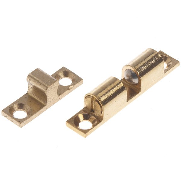 Roca kuglelås monteret på en båd, klar til brug på søen.