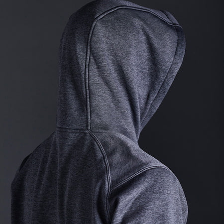 Gill Langland Hoodie under sejlads i blæsende vejr